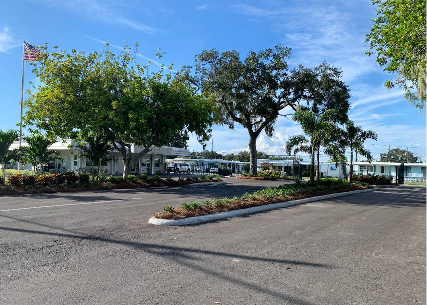 35 Kingsport Ave a Palmetto, FL Mobile or Manufactured Home for Sale